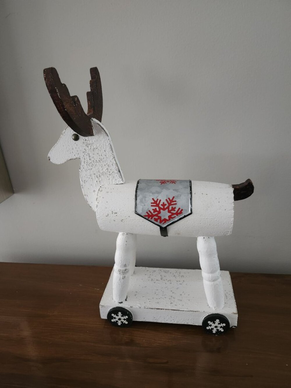 Rustic Reindeer Off- White Decoration Wooden Christmas Figurine